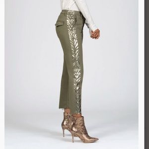 🍀 BLACK ORCHID CHINO PANTS